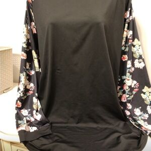 Floral Sleeve Black Women's Top by PatPat - Size 20W